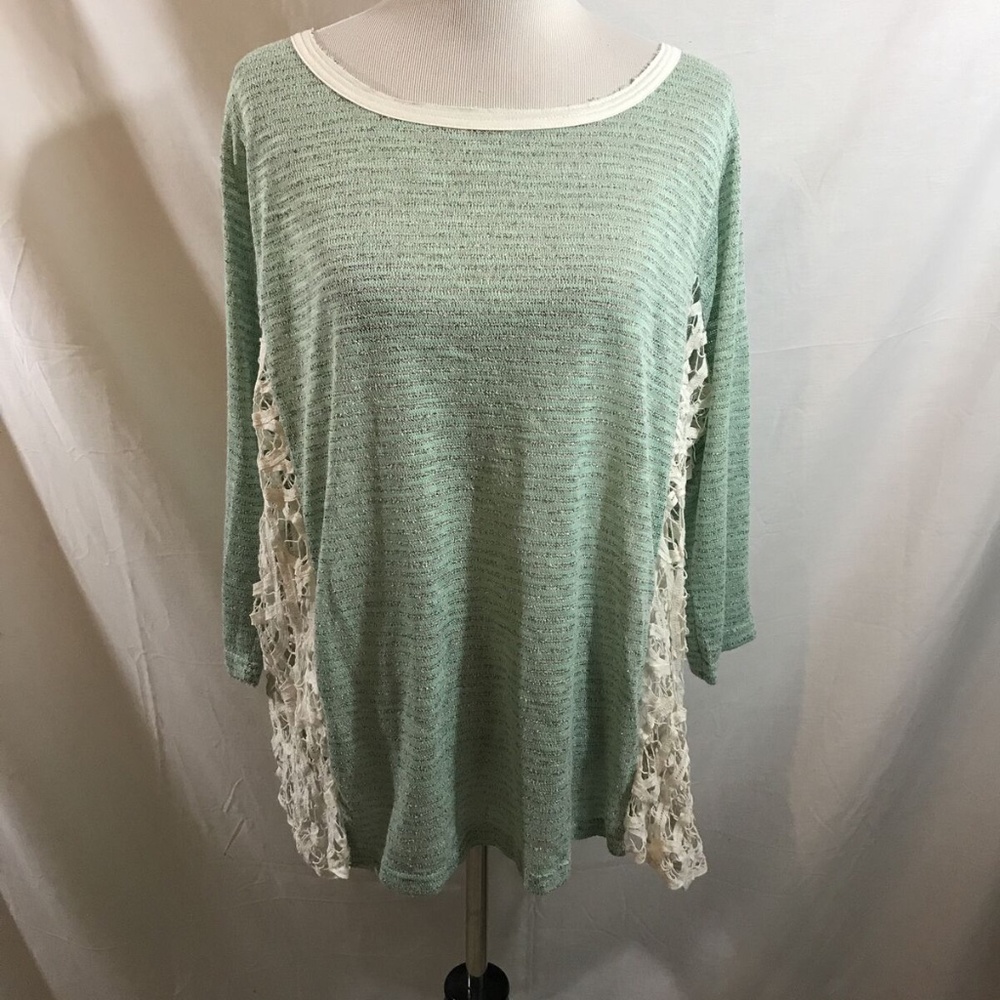 Umgee aqua turquoise 3/4 sleeve with white embroid